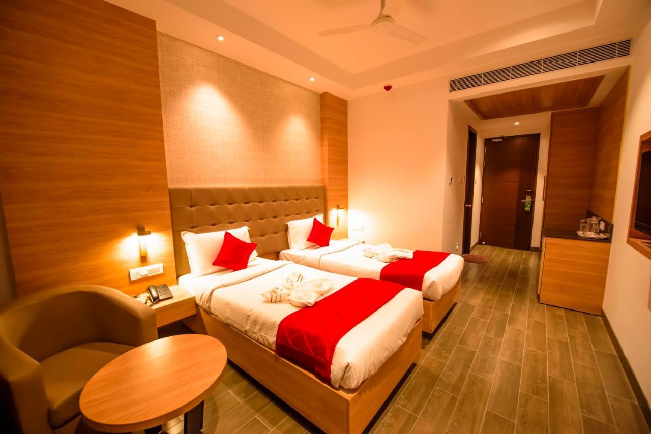 Hotel Annamalai Bahur Exteriér fotografie
