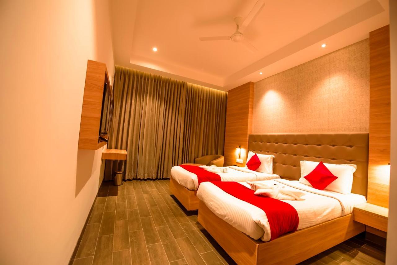 Hotel Annamalai Bahur Exteriér fotografie