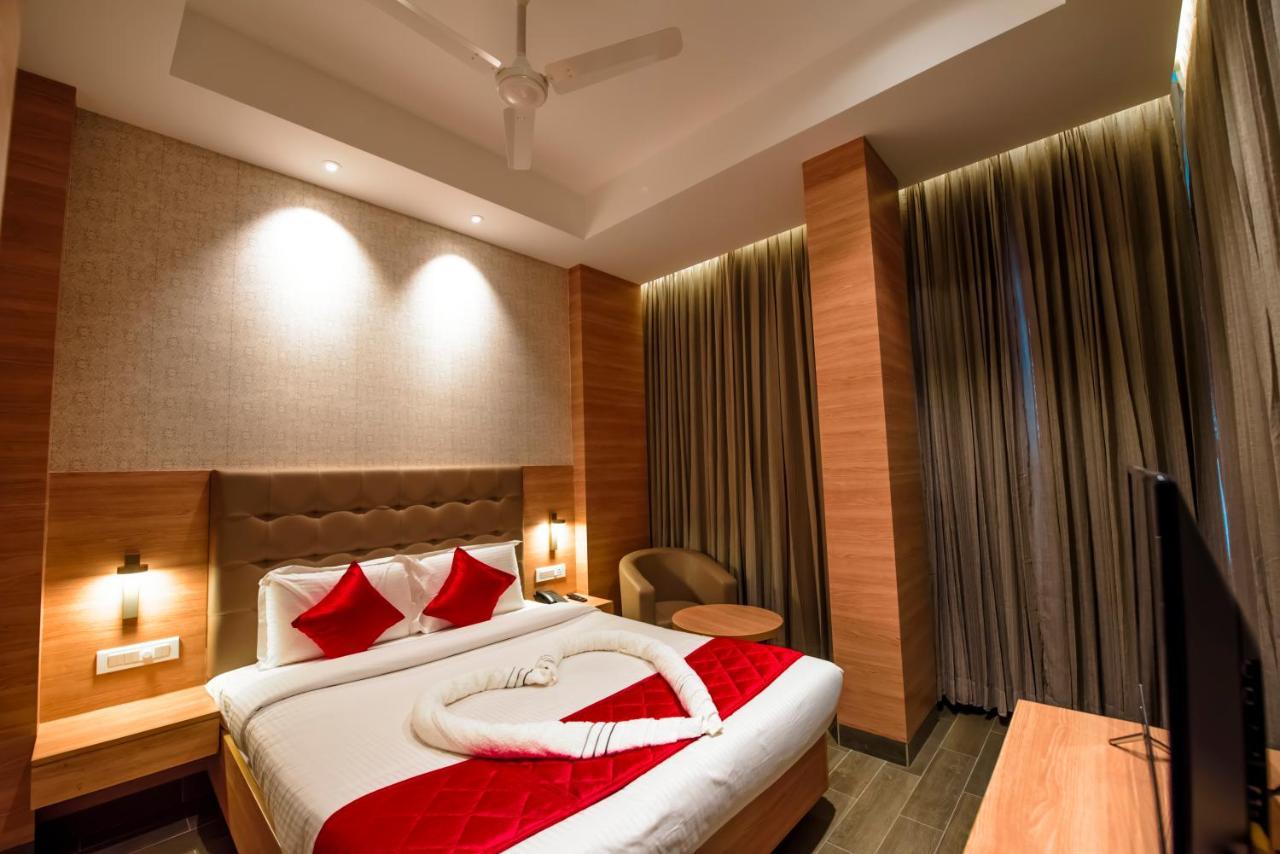 Hotel Annamalai Bahur Exteriér fotografie