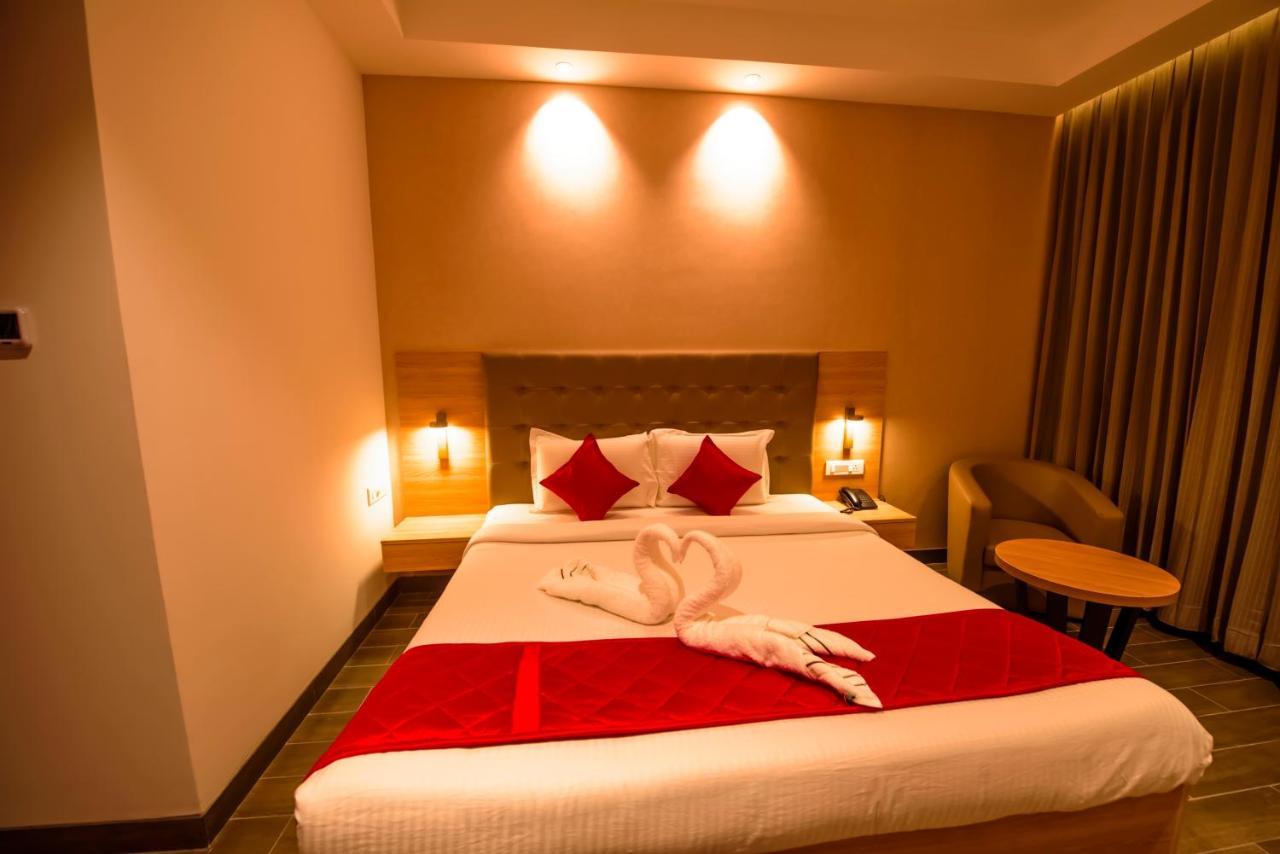 Hotel Annamalai Bahur Exteriér fotografie