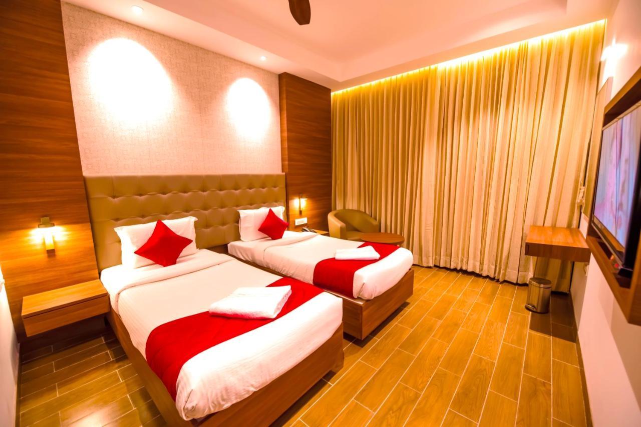 Hotel Annamalai Bahur Exteriér fotografie